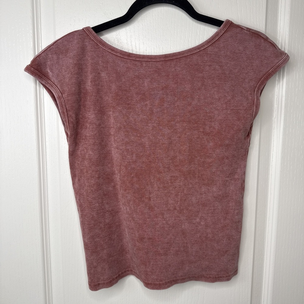 Womens Medium Mauve Pink Ribbed Square Neck Cap Sleeve Top